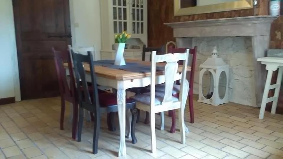 La Bourgseigneurie Hotel Bourseigne-Vieille ภายนอก รูปภาพ